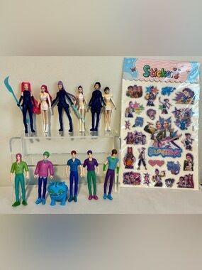 12 K-Pop Action Figures and stickers.